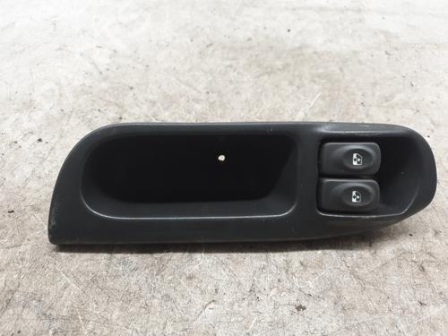 Mando elevalunas delantero izquierdo RENAULT SCÉNIC I MPV (JA0/1_, FA0_) 1.9 dCi (JA05, JA1F) | BP29537561I27 