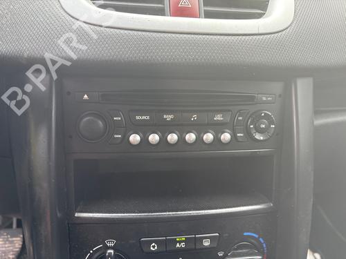 Used Radio Radio PEUGEOT 207 (WA_, WC_) 1.4 HDi (68 hp) 40145122 40145122