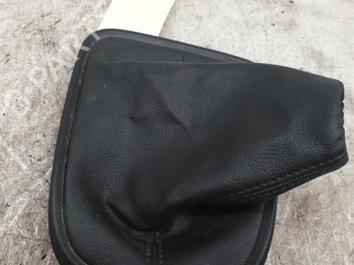 Used Shift knob Shift knob CITROËN C3 III (SX) 1.2 VTi 82 (82 hp) 26154648 26154648