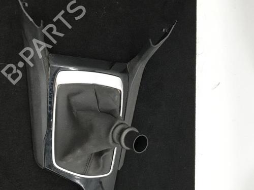 Used Shift knob Shift knob PEUGEOT 308 II (LB_, LP_, LW_, LH_, L3_) 1.5 BlueHDI 100 (102 hp) 25842331 25842331