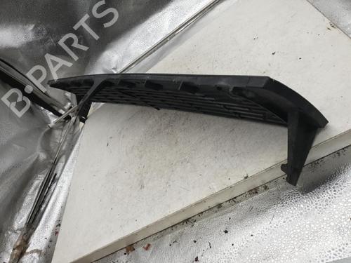 Used Grille Grille RENAULT 9 (L42_) 1.4 (L423, L42R) (67 hp) 25843014 25843014