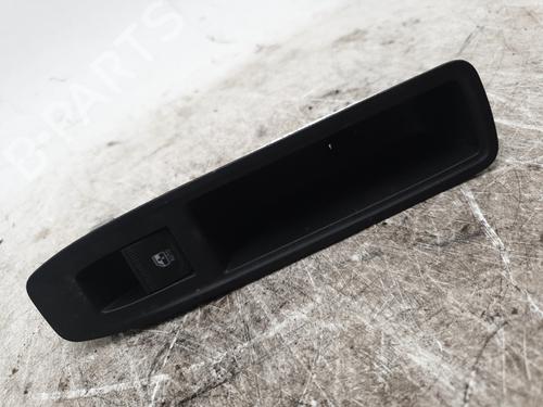 Used Left rear window switch RENAULT CLIO V (B7_) 1.0 TCe 90 (B7MT) (91 hp) 24598110