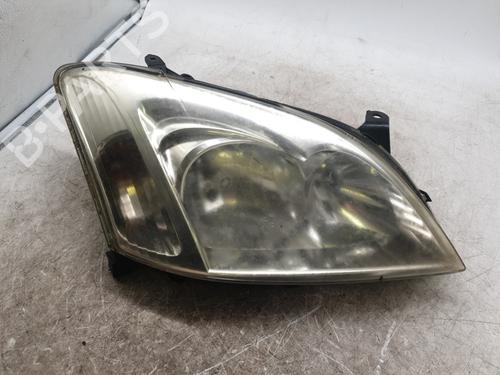 Used Right headlight TOYOTA COROLLA (_E12_) 2.0 D-4D (CDE120_, CDE120R) (90 hp) 31940123