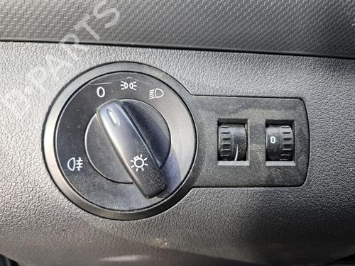 Used Headlight switch VW CADDY III Box Body/MPV (2KA, 2KH, 2CA, 2CH) 1.9 TDI (105 hp) 27884295