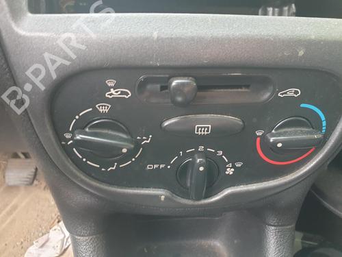 Climate control PEUGEOT 206 Hatchback (2A/C) 1.4 HDi eco 70 | BP28130332I5 