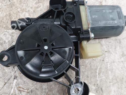 Used Right front window motor SEAT ATECA (KH7, KHP) 1.6 TDI (115 hp) 31046145