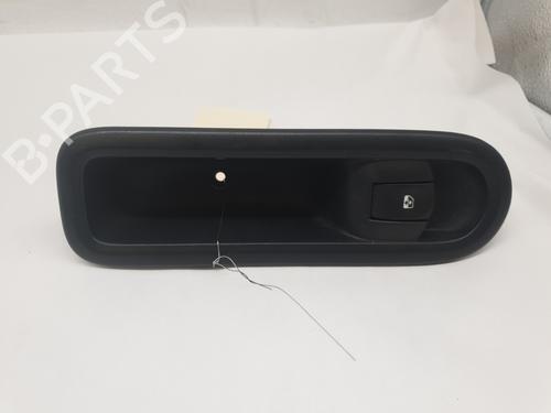 Used Right front window switch RENAULT CLIO III (BR0/1, CR0/1) 1.5 dCi (75 hp) 27501433
