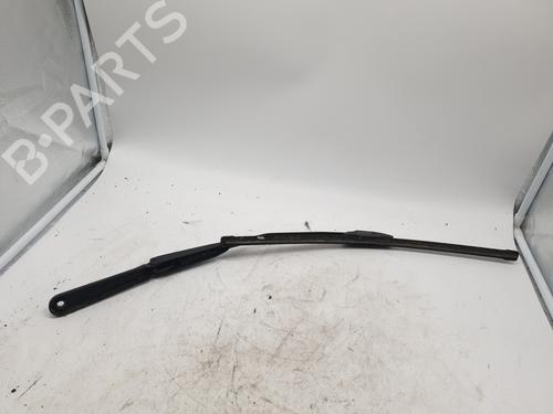 Used Front windshield wiper arm RENAULT KANGOO (KC0/1_) 1.5 dCi (KC08, KC09) (82 hp) 22883005