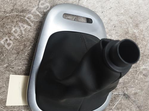 Used Shift knob RENAULT SCÉNIC III (JZ0/1_) 1.9 dCi (JZ0J, JZ1J, JZ1K, JZ1S) (131 hp) 29446169
