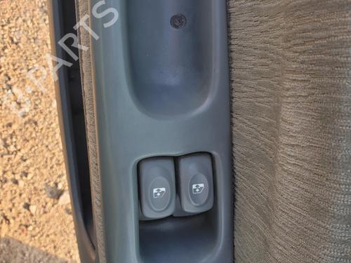 Used Left front window switch Left front window switch RENAULT TWINGO I (C06_) 1.2 16V (C060) (60 hp) 28429339 28429339