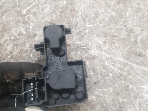 lamp-holder-renault-laguna-ii-bg01_-2001-2002-2003-2004-2005-2006-2007-34044873 main image