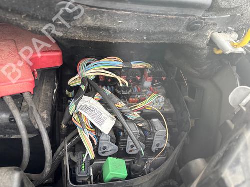 Used Fuse box Fuse box 39603769 39603769