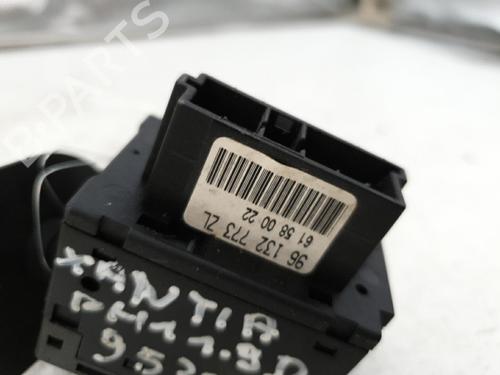 Used Steering column stalk Steering column stalk CITROËN XANTIA (X1_, X2_) 1.9 D (69 hp) 22865746 22865746