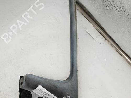 Used Grille Grille VW POLO III (6N1) 60 1.4 (60 hp) 24421119 24421119