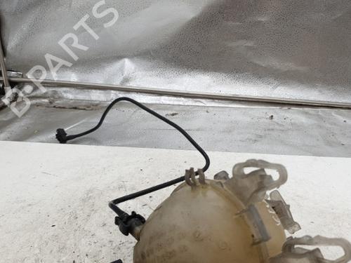Used Expansion tank PEUGEOT 1007 (KM_) 1.6 HDi (109 hp) 22864425