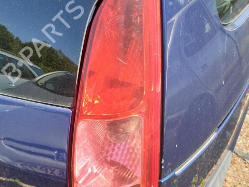 Right taillight PEUGEOT 807 (EB_) 2.2 HDi | BP28036303C35 - Image 3