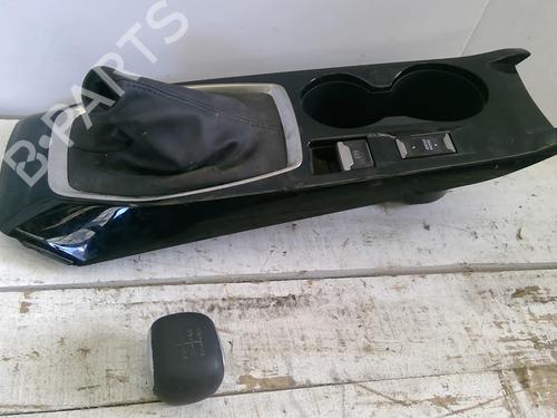 Used Switch Switch PEUGEOT 2008 II (UD_, US_, UY_, UJ_, UR_, UC_) 1.5 BlueHDI 110 (UDYHSK) (110 hp) 23832334 23832334