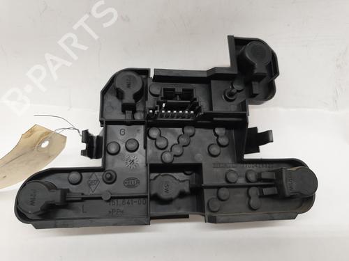 Used Lamp holder Lamp holder RENAULT MEGANE I (BA0/1_) 1.9 dCi (BA05, BA1F) (102 hp) 27684554 27684554