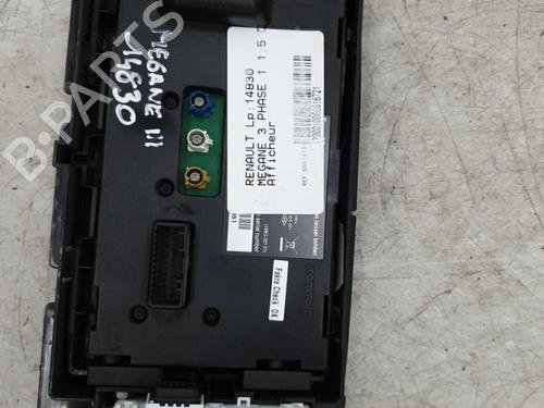 display-monitor-renault-megane-iii-hatchback-bz01_-b3_-2008-24421075 main image