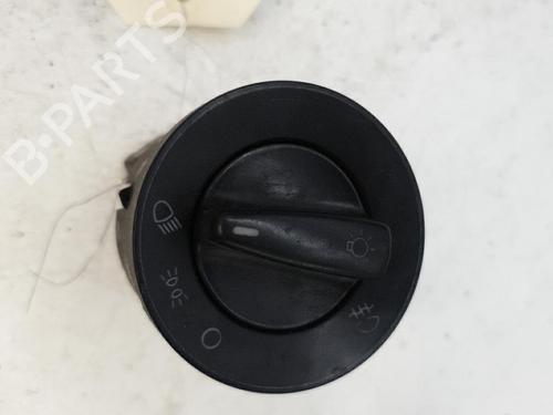 Used Headlight switch VW GOLF IV (1J1) 1.9 TDI (90 hp) 25842907