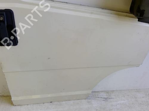 Used Right front door Right front door 22869182 22869182