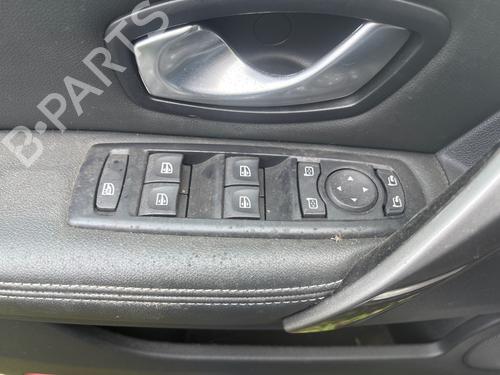 Used Left front window switch Left front window switch RENAULT LAGUNA III Grandtour (KT0/1) 2.0 dCi (KT0M, KT0N, KT0S, KT19, KT1F) (173 hp) 40446020 40446020