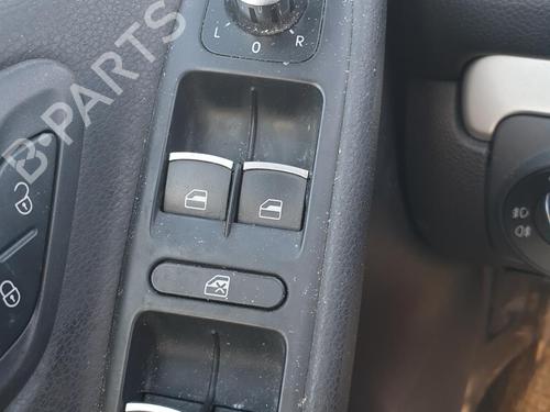 Used Left front window switch VW GOLF VI (5K1) 2.0 TDI (110 hp) 25483918