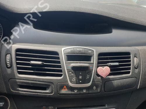 Used Climate control Climate control 37707495 37707495