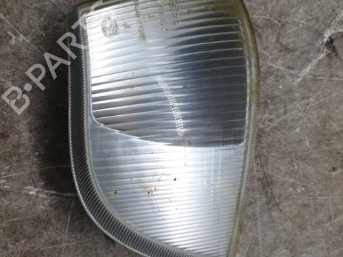Clignotant avant droit VOLVO V40 Estate (645) 1.8 (115 hp) 31660251