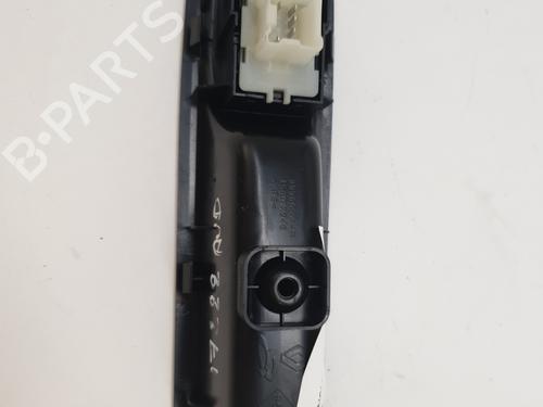 right-front-window-switch-renault-twingo-iii-bcm_-bca_-2014-26653845 main image