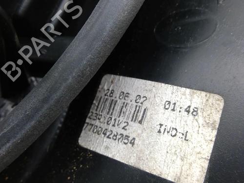 Feu arrière gauche RENAULT SCÉNIC I MPV (JA0/1_, FA0_) 1.9 dCi (JA05, JA1F) (102 hp) 22880337