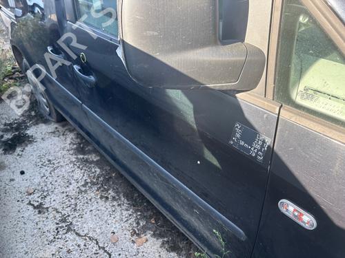 Used Right front door Right front door 39138600 39138600