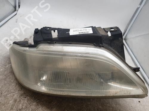 Used Right headlight CITROËN XSARA (N1) 1.9 D (68 hp) 32422405