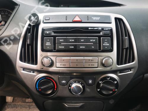 Used Radio HYUNDAI i20 I (PB, PBT) 1.2 (86 hp) 22876152