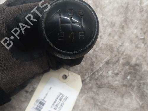 Used Shift knob Shift knob PEUGEOT PARTNER Box Body/MPV 1.6 HDi (90 hp) 30388945 30388945