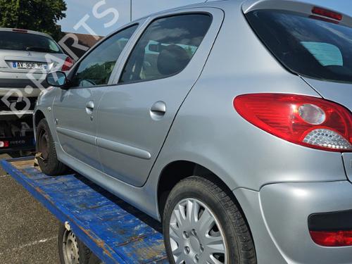 Rear parcel shelf PEUGEOT 206+ (2L_, 2M_) 1.4 HDi eco 70 | BP22877897C85