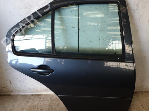 Dør højre bagtil VW BORA I (1J2) 1.9 TDI (115 hp) 24446510