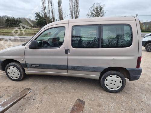 Brugte CITROËN BERLINGO / BERLINGO FIRST Box Body/MPV (M_) 1.9 D 70 (MBWJZ, MCWJZ) (69 hp) 4416156