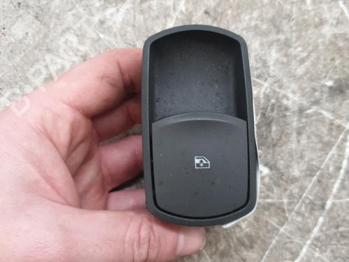 Used Right front window switch Right front window switch OPEL CORSA D (S07) 1.2 (L08, L68) (86 hp) 32307867 32307867