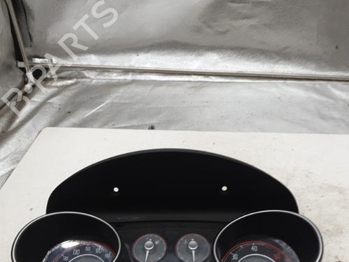 Used Instrument cluster FIAT PUNTO (199_) 1.3 D Multijet (84 hp) 24423065