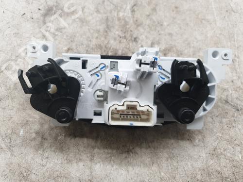 Interior roof light DACIA SANDERO II 1.0 SCe 75 (B8JC, B8JD, B8NC) | BP29142682I8 