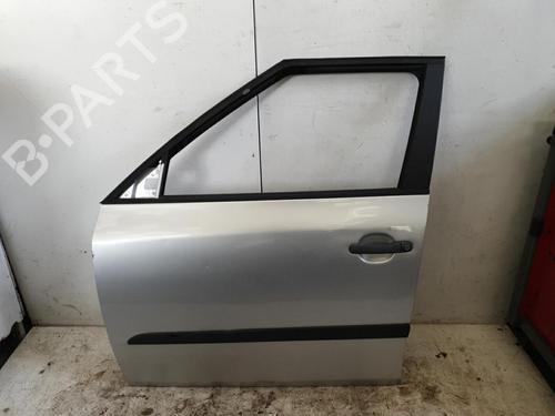 left-front-door-skoda-fabia-ii-542-14-tdi-5j6831055-2006-2007-2008-2009-2010-2011-2012-2013-2014-22871839 main image