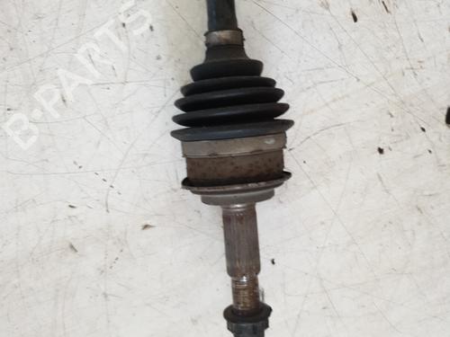 Used Left front driveshaft Left front driveshaft TOYOTA YARIS (_P13_) 1.0 (KSP130_, KSP130) (69 hp) 22877716 22877716