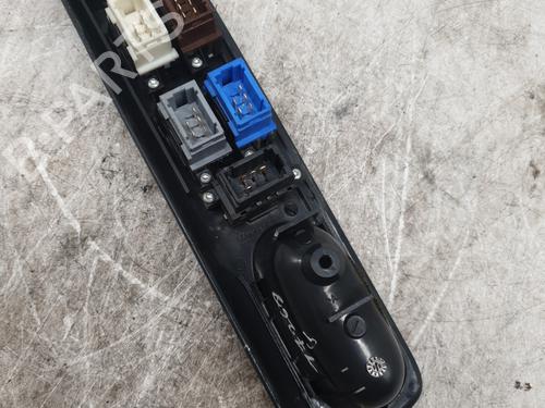 Used Left front window switch Left front window switch RENAULT LAGUNA I (B56_, 556_) 1.9 dTi (B56J) (98 hp) 24476720 24476720