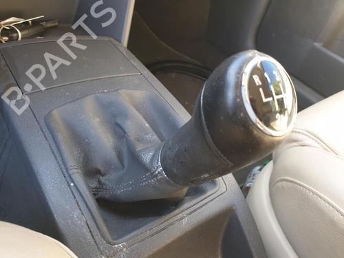 Used Shift knob Shift knob VW POLO IV (9N_, 9A_) 1.4 16V (75 hp) 29317813 29317813