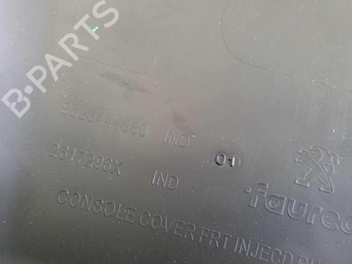 Used Middle console Middle console PEUGEOT 2008 II (UD_, US_, UY_, UJ_, UR_, UC_) 1.5 BlueHDI 110 (UDYHSK) (110 hp) 22876289 22876289
