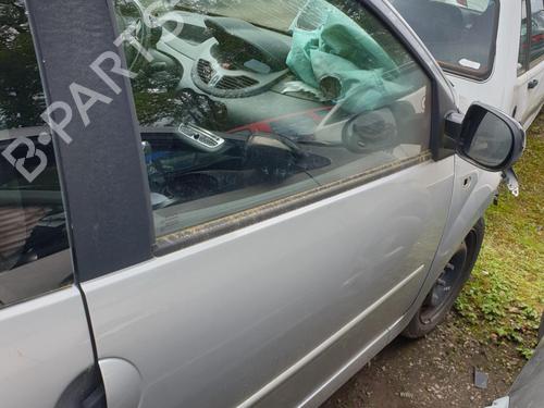 Used Right front door RENAULT TWINGO II (CN0_) 1.2 16V (CN04, CN0B) (75 hp) 25407287
