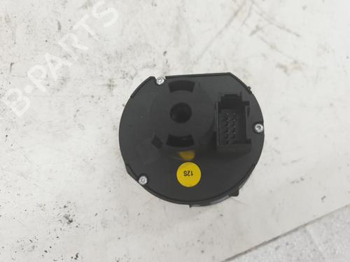 Used Headlight switch VW GOLF VI (5K1) 2.0 TDI (110 hp) 22875848