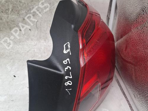 Højre baglygte Højre baglygte OPEL CORSA E (X15) 1.3 CDTI (08, 68) (75 hp) 39012712 39012712