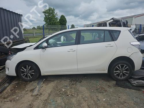 Used Parts TOYOTA VERSO (_R2_) 1.6 D4-D (WAR20_) (112 hp) 3926810